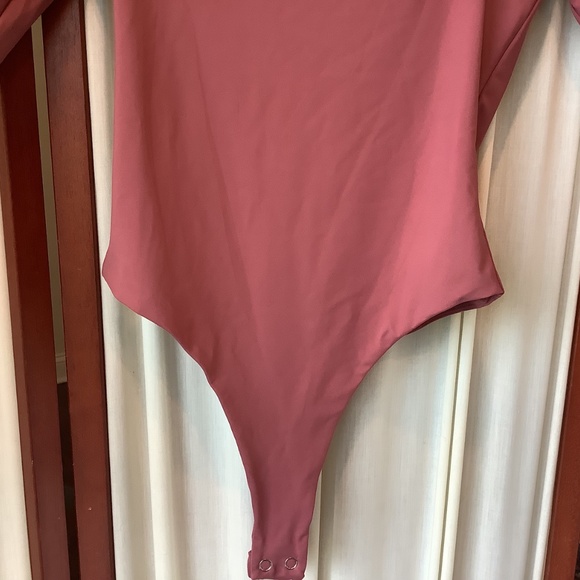 Quinsen Thong Bodysuit Square Neck Dusty Rose Color Size Small - Picture 3 of 7